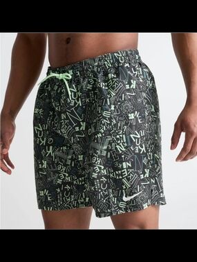 NIKE Men's Blender 7" Volley Shorts Green